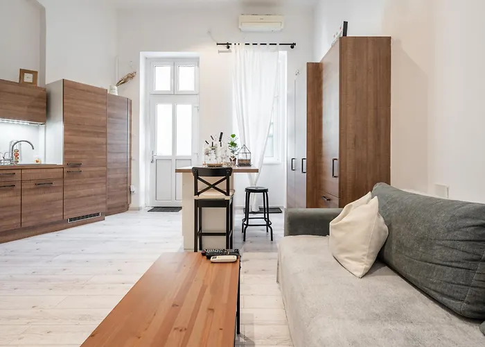 Studio - Pest Side, Downtown Budapest